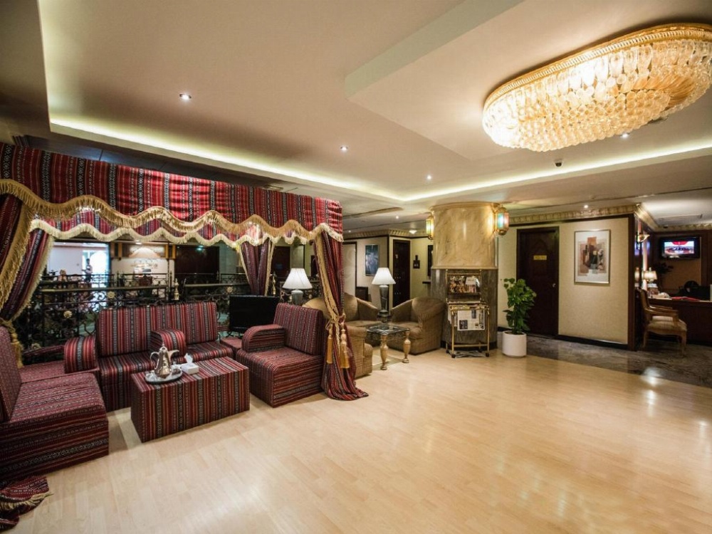 Landmark Plaza Hotel Main image